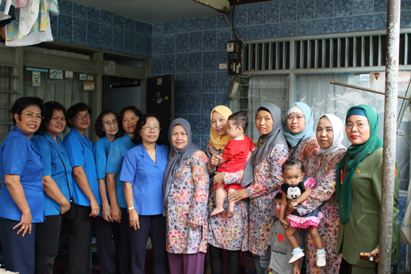 Kunjungan ke Posyandu Mawar 2