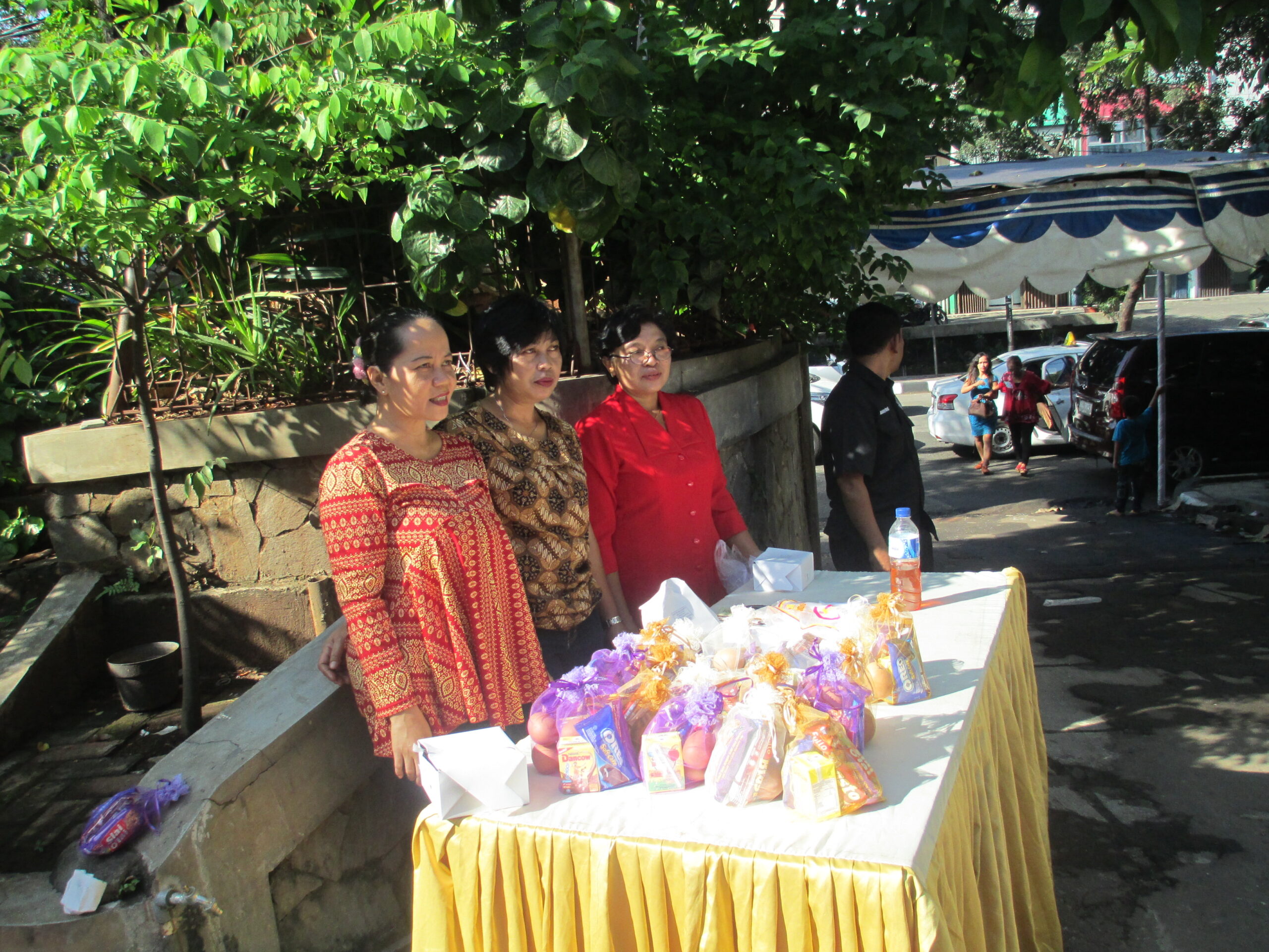 Penjualan Telur Paskah 2014