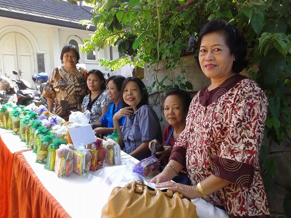 Penjualan Telur Paskah 2015