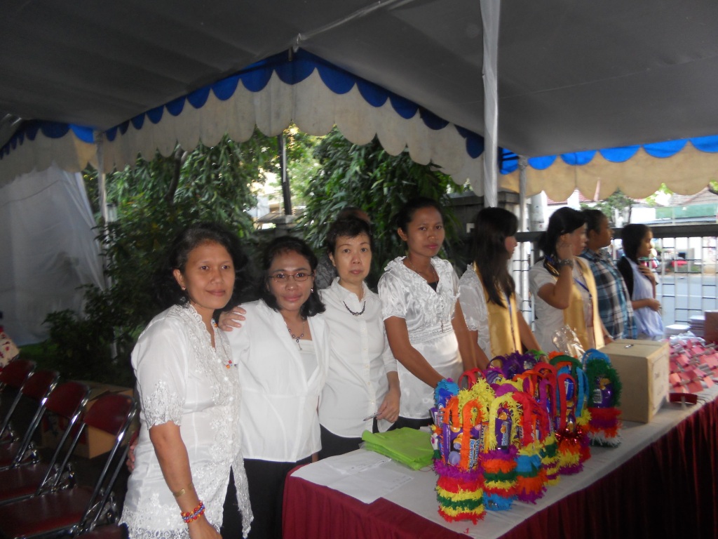 Penjualan Telur Paskah 2012