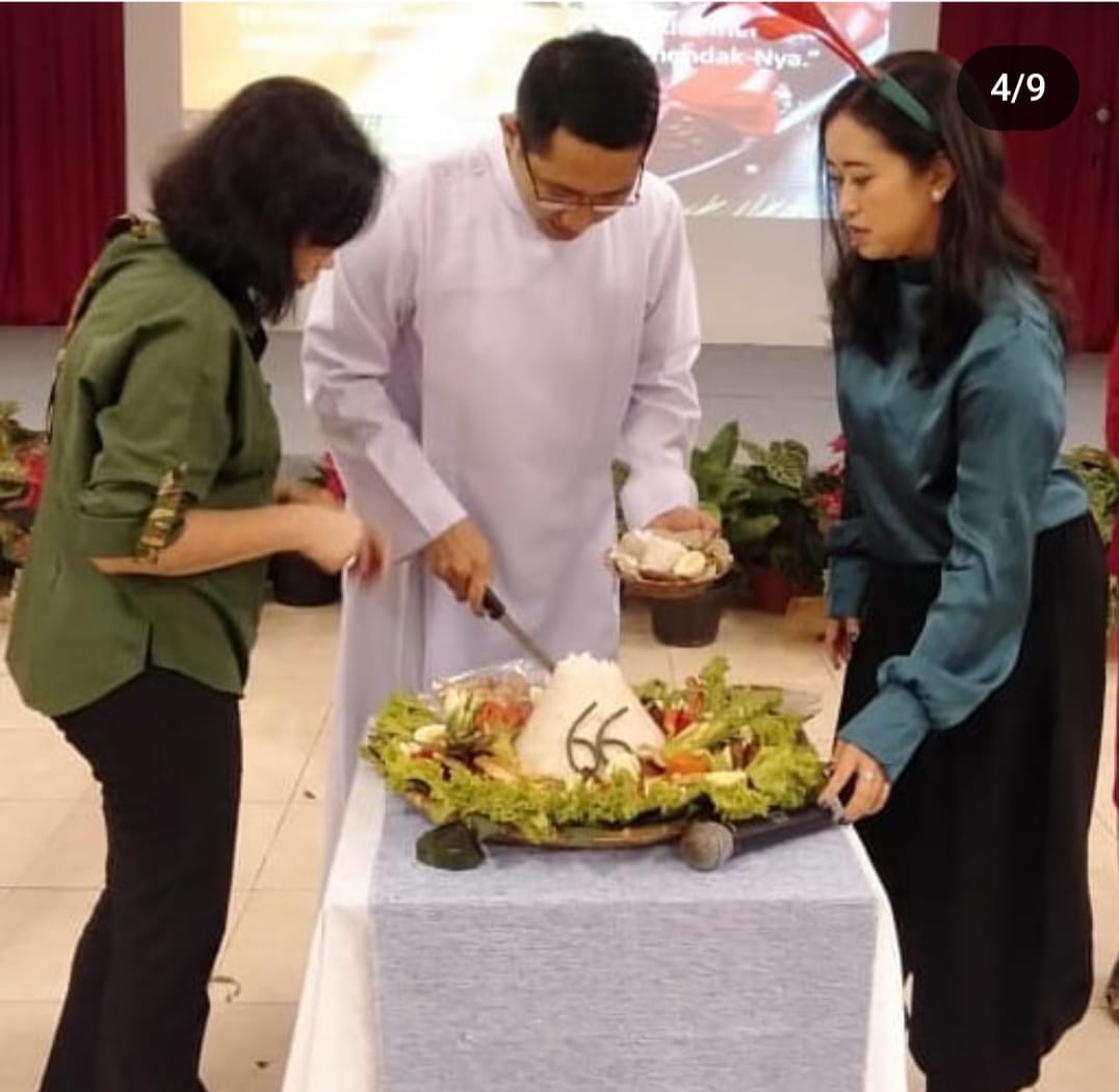 Misa Syukur Natal, Tahun Baru, HUT ke 66