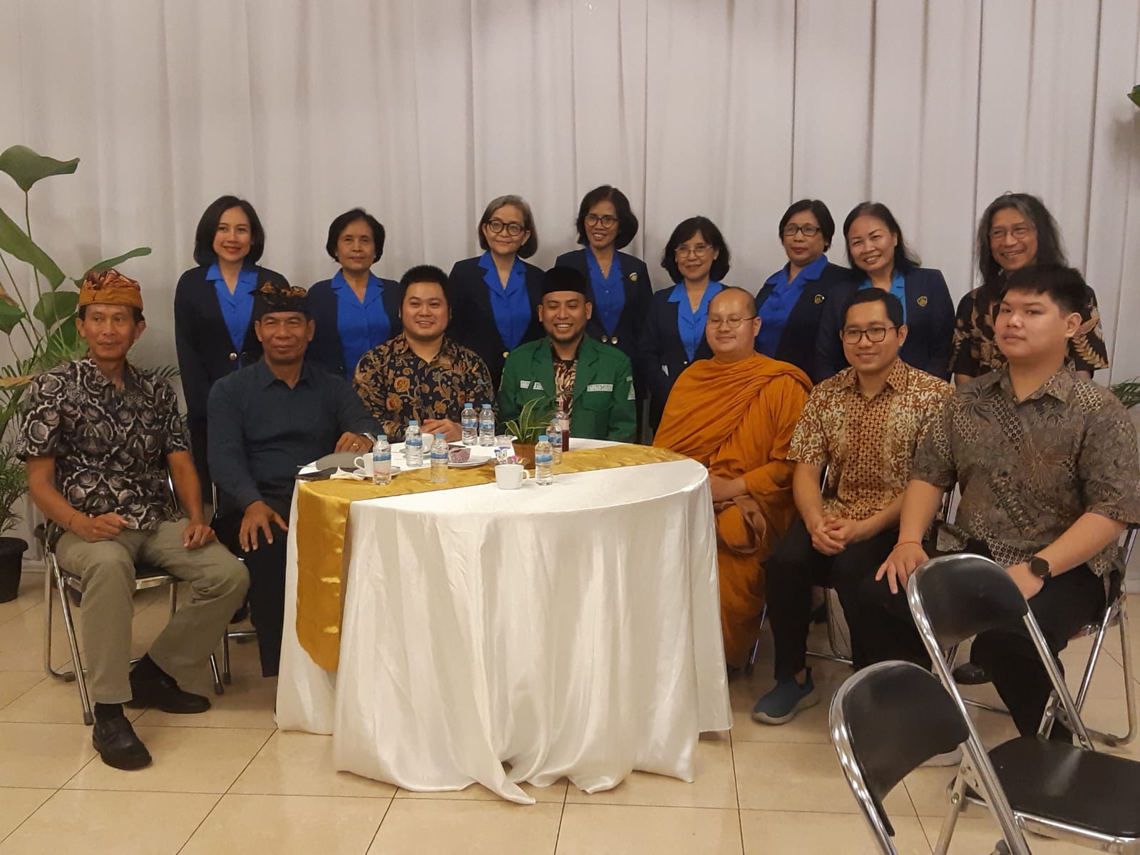 Menghadiri acara Halal Bihalal & Talk Show yg diselenggarakan Bidang Kesaksian Paroki Blok Q/Sie Hubungan Antar Agama & Ormas
