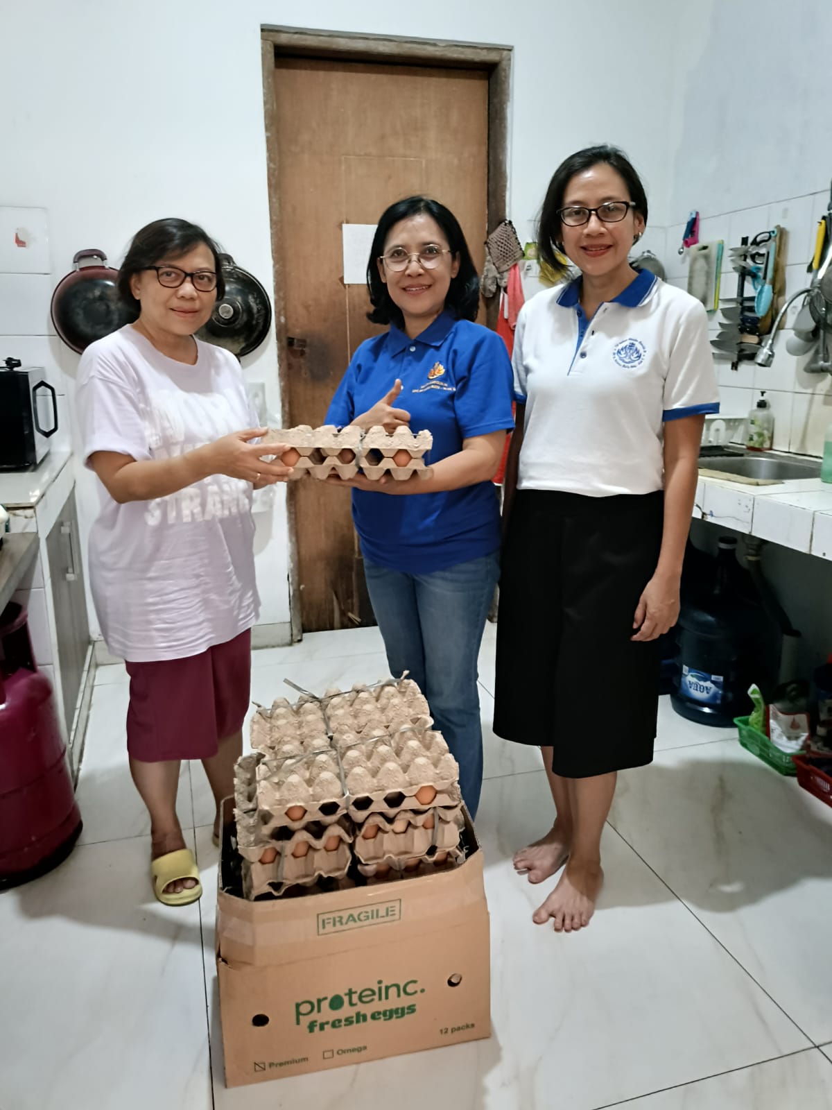 Bantuan telur untuk anak Stunting