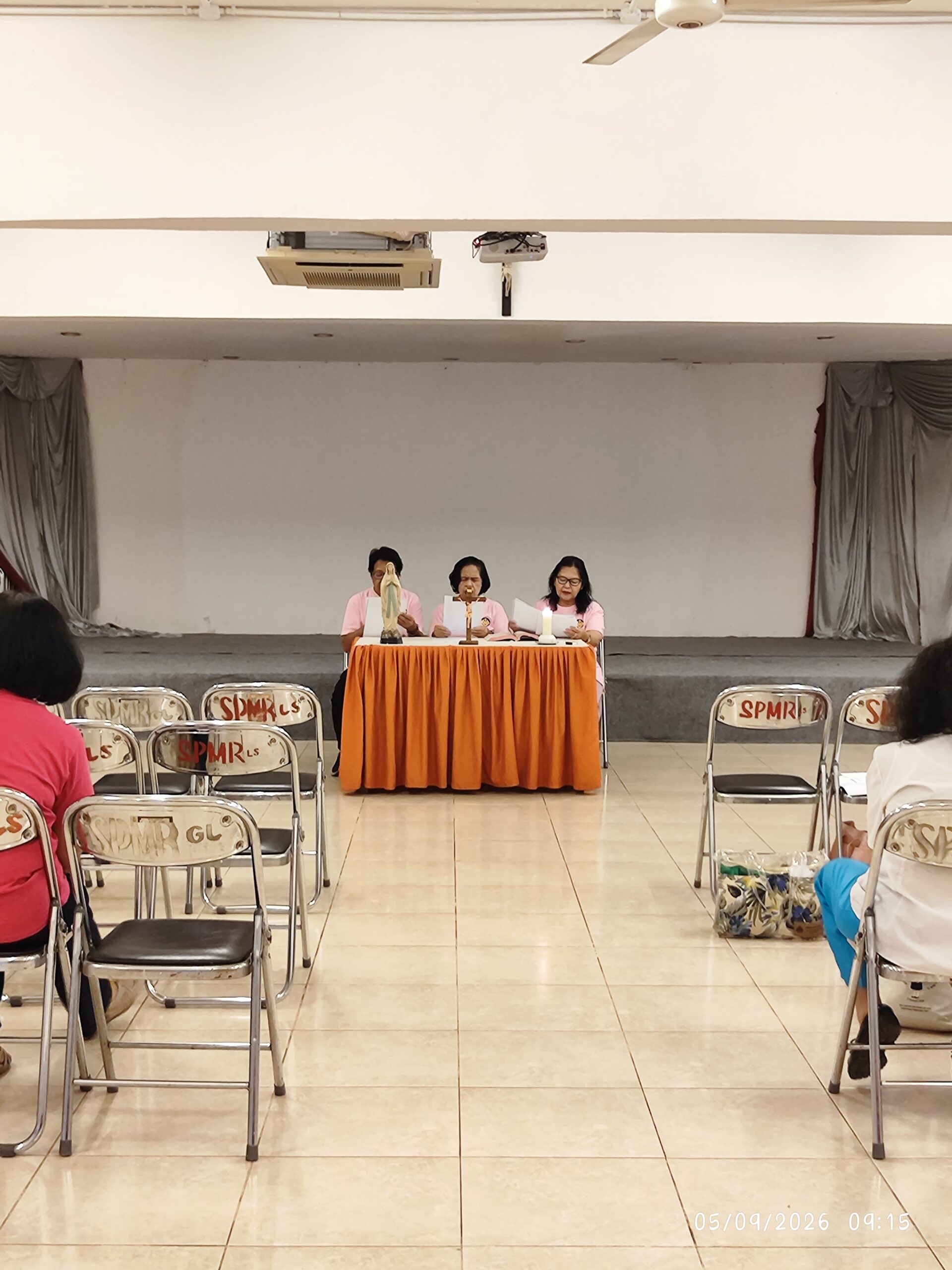 Pertemuan Bulanan                      Wanita Katolik RI                          Cabang Santa Perawan Maria Ratu Blok Q