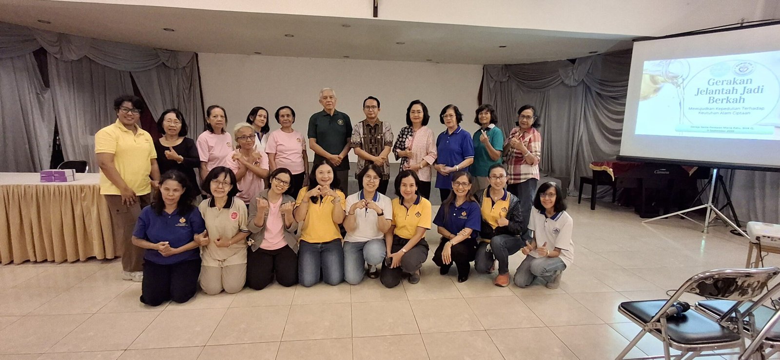 Sosialisasi gerakan jelantah menjadi berkah bersama team dr Keuskupan Agung Jakarta